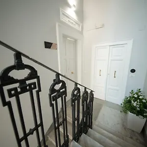 2* Bed & Breakfast 102